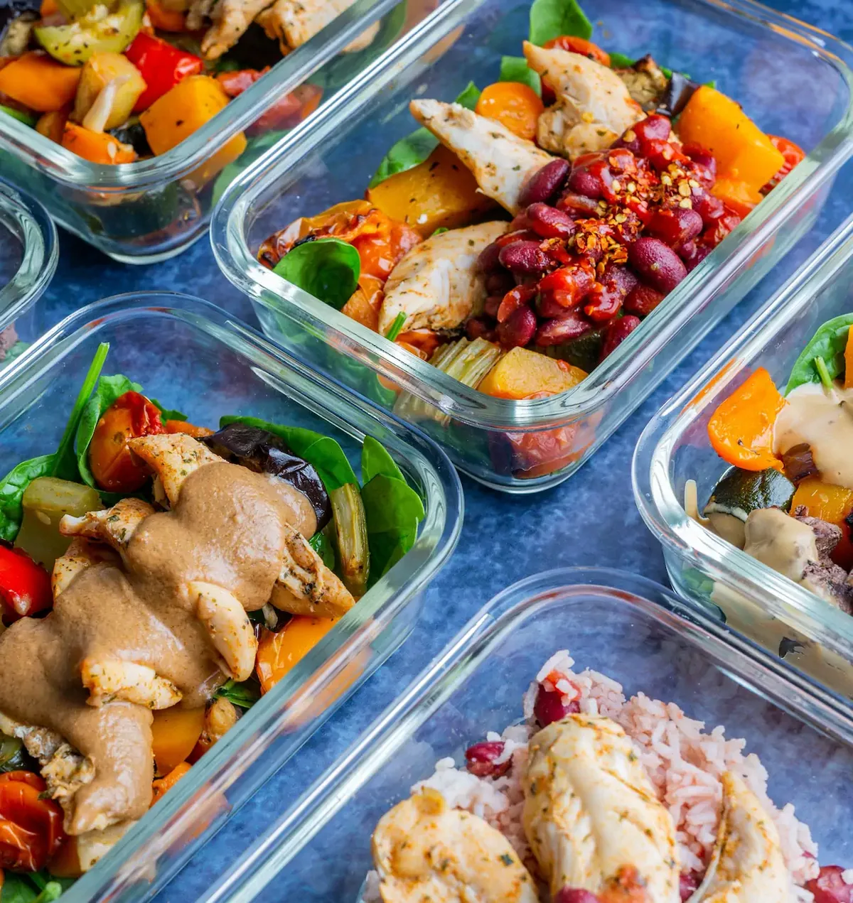 Prepared meals in glass containers